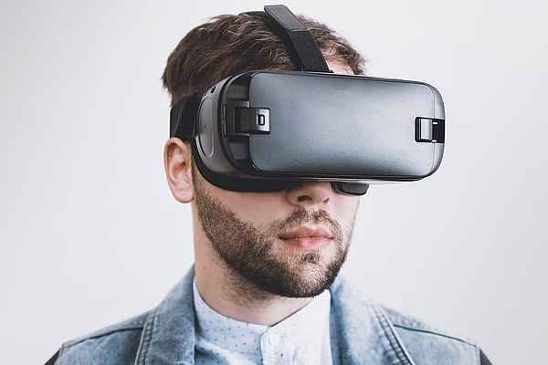 Countless benefits and new experiences when renting an office with virtual reality technology