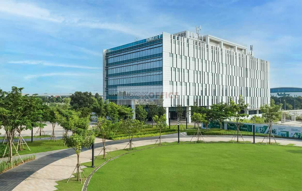 In Front of Onehub Saigon Complex Building - lookoffice.vn