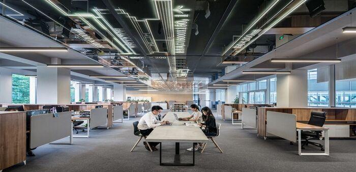 Disadvantages of traditional office space