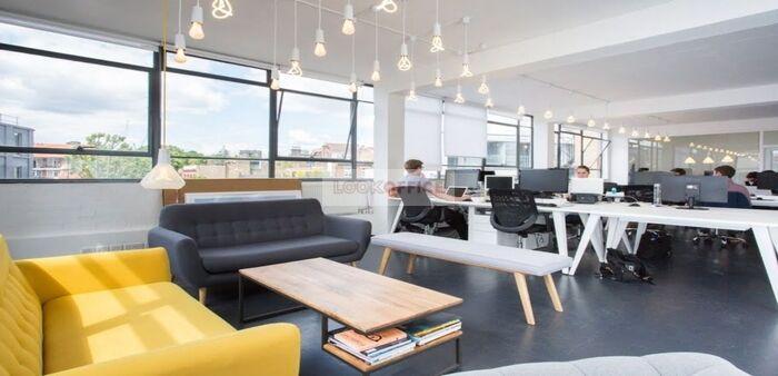 Don't waste time arranging the room - lookoffice.vn